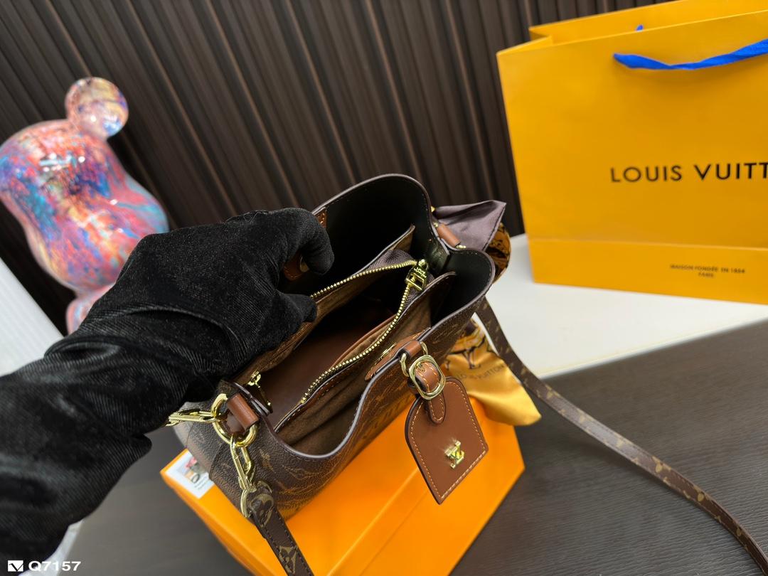 Replica Louis Vuitton Bag 20*19CM
