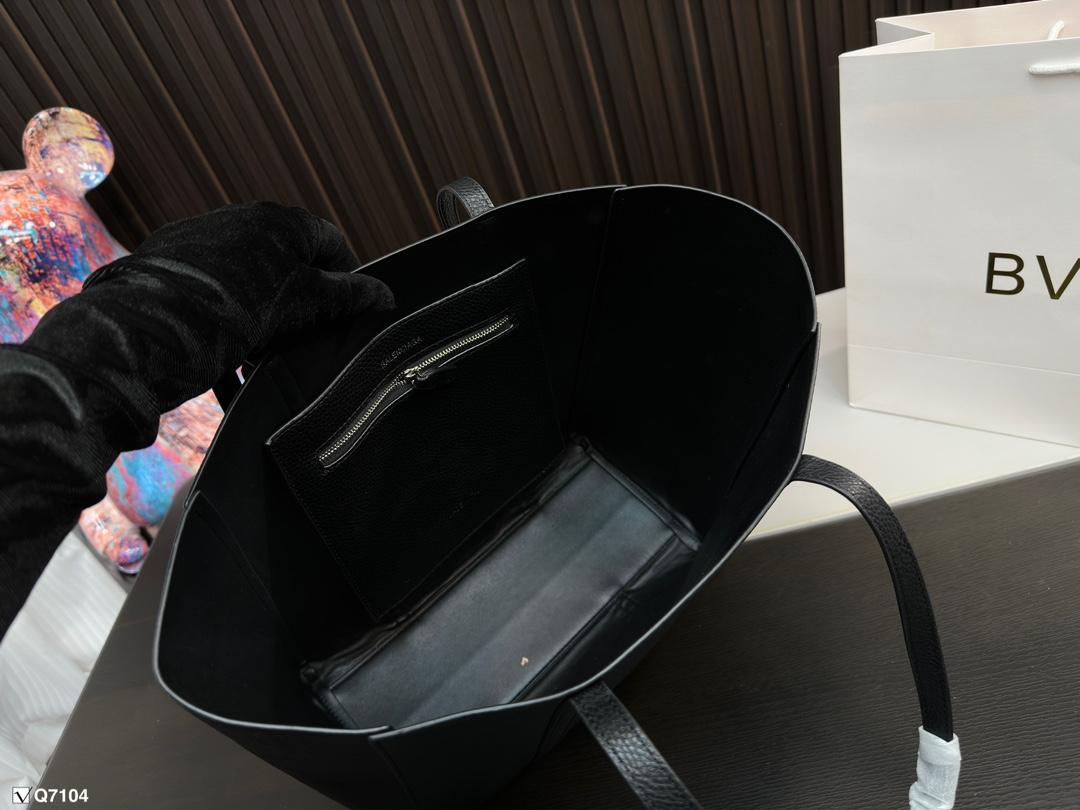Replica Balenciaga Bag 36*29CM