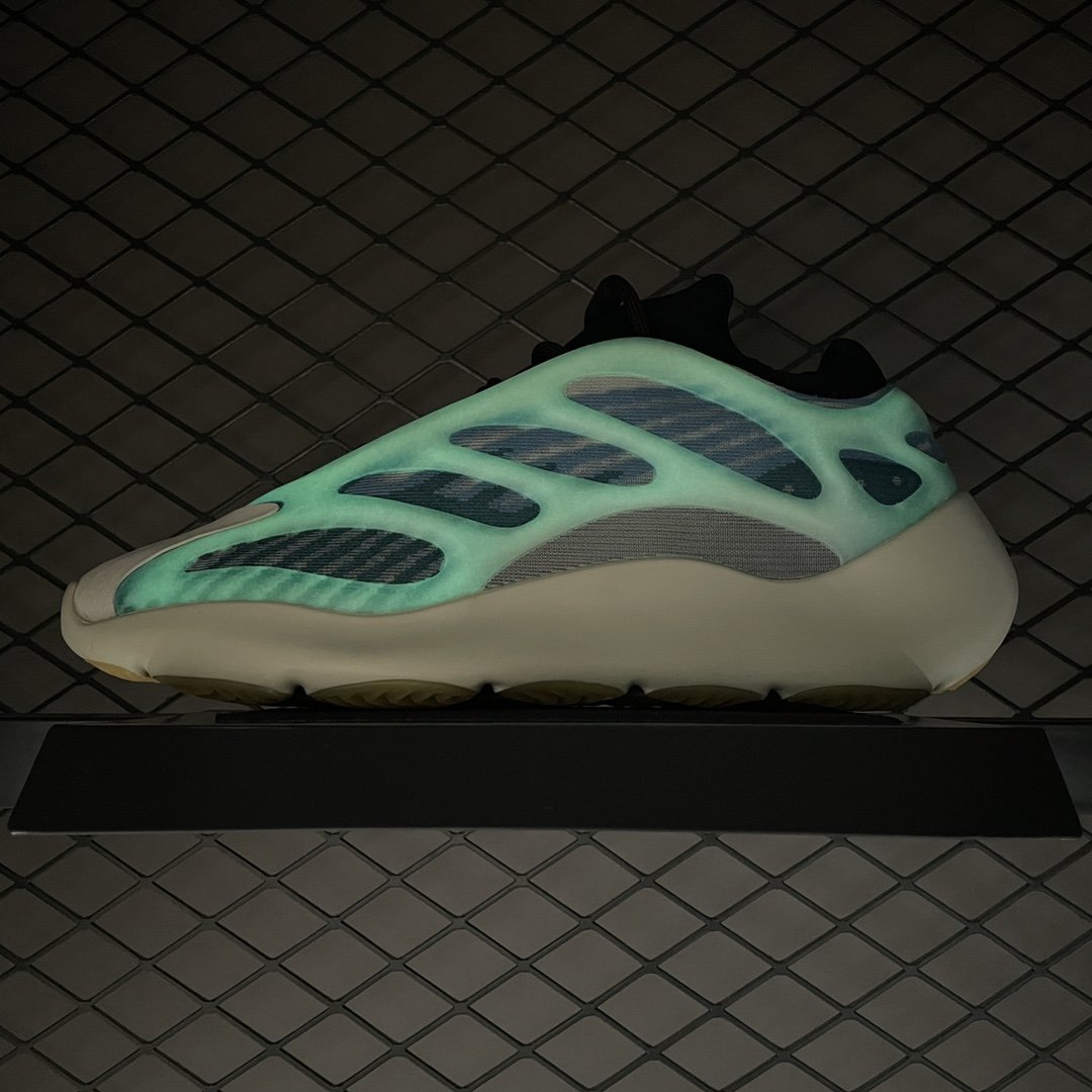 Replica Adidas Yeezy Shoe Adidas Yeezy 700V3GY0260 Size 36-46