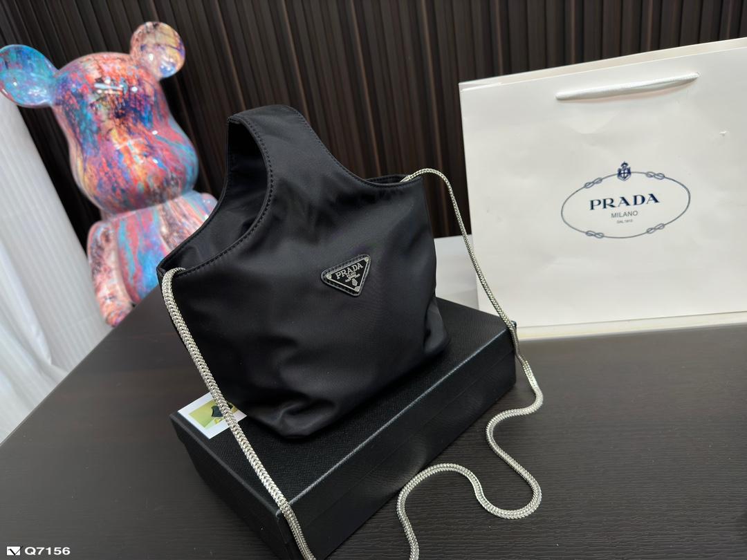 Replica Prada Bag 18*15CM