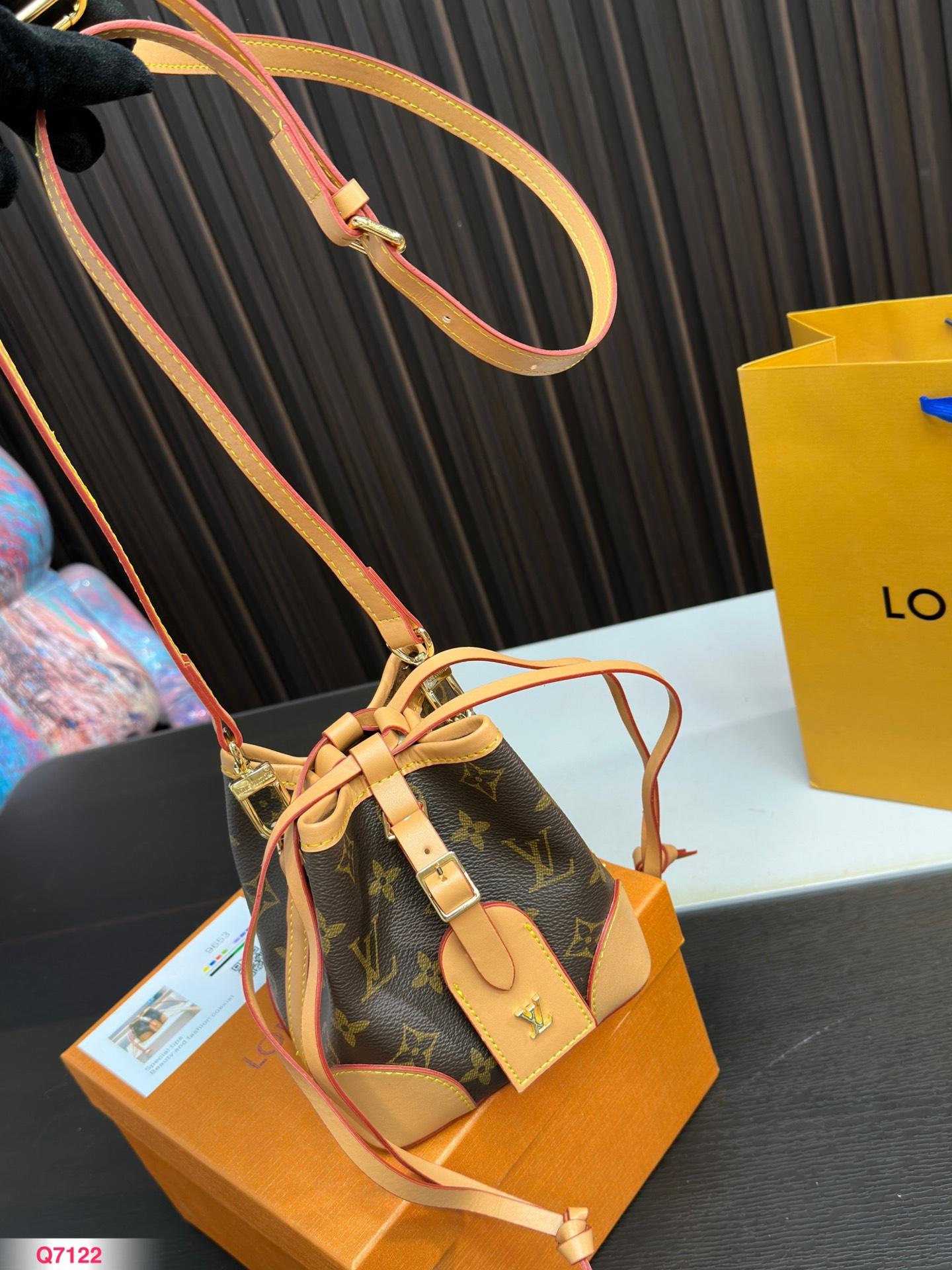 Replica Louis Vuitton Bag 13*14CM