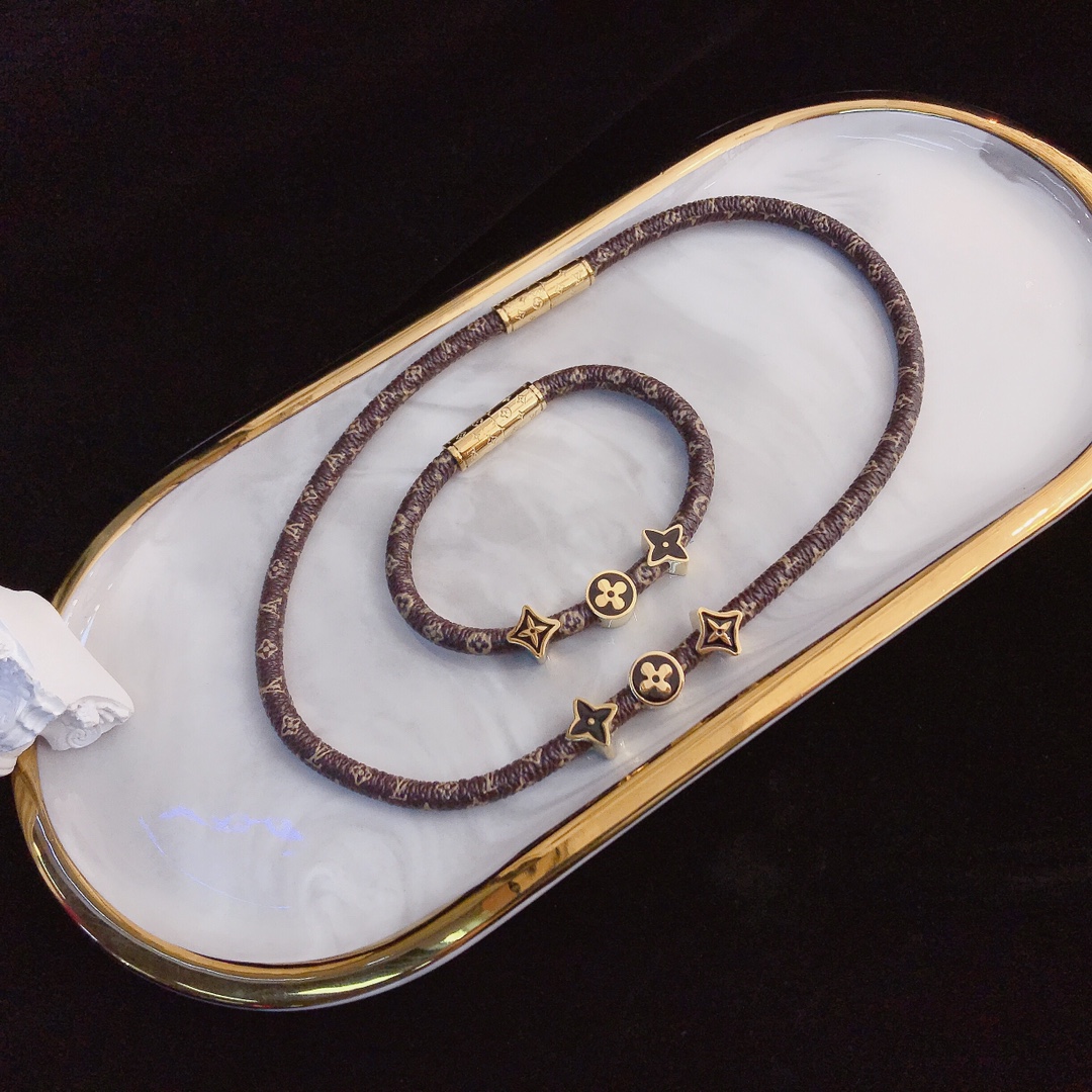Replica LOUIS VUITTON Bracelet