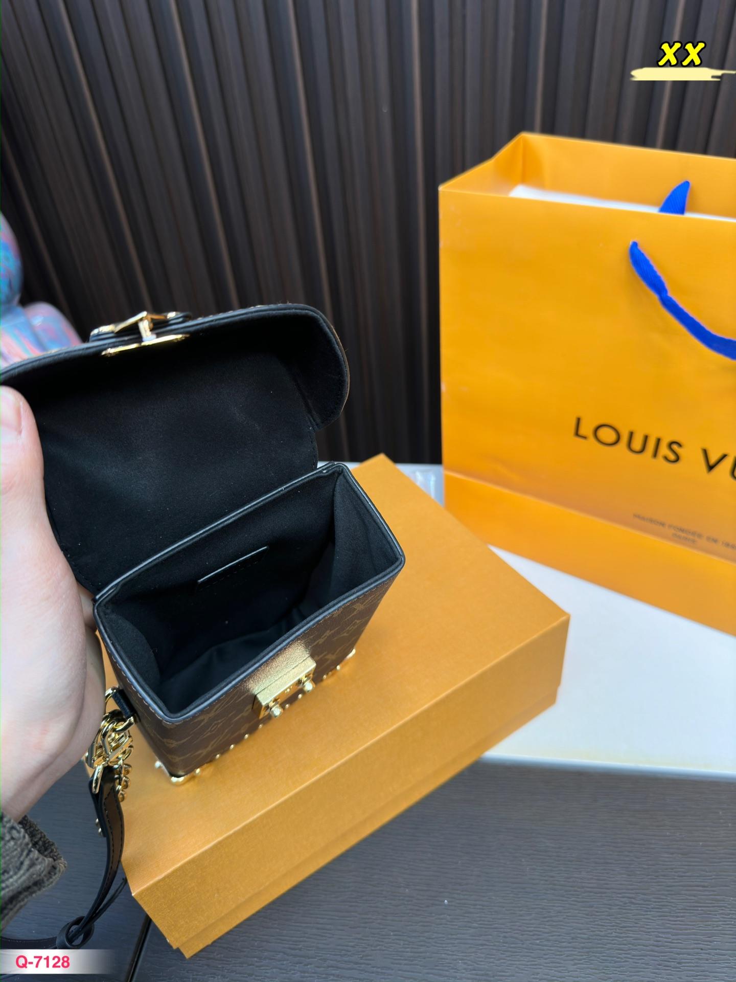 Replica Louis Vuitton Bag 17*12CM