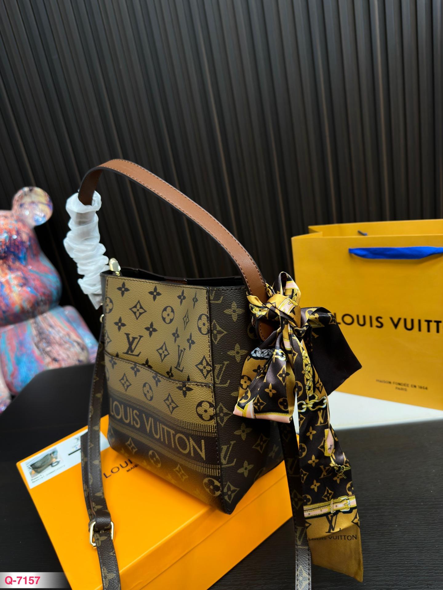Replica Louis Vuitton Bag 18*22CM