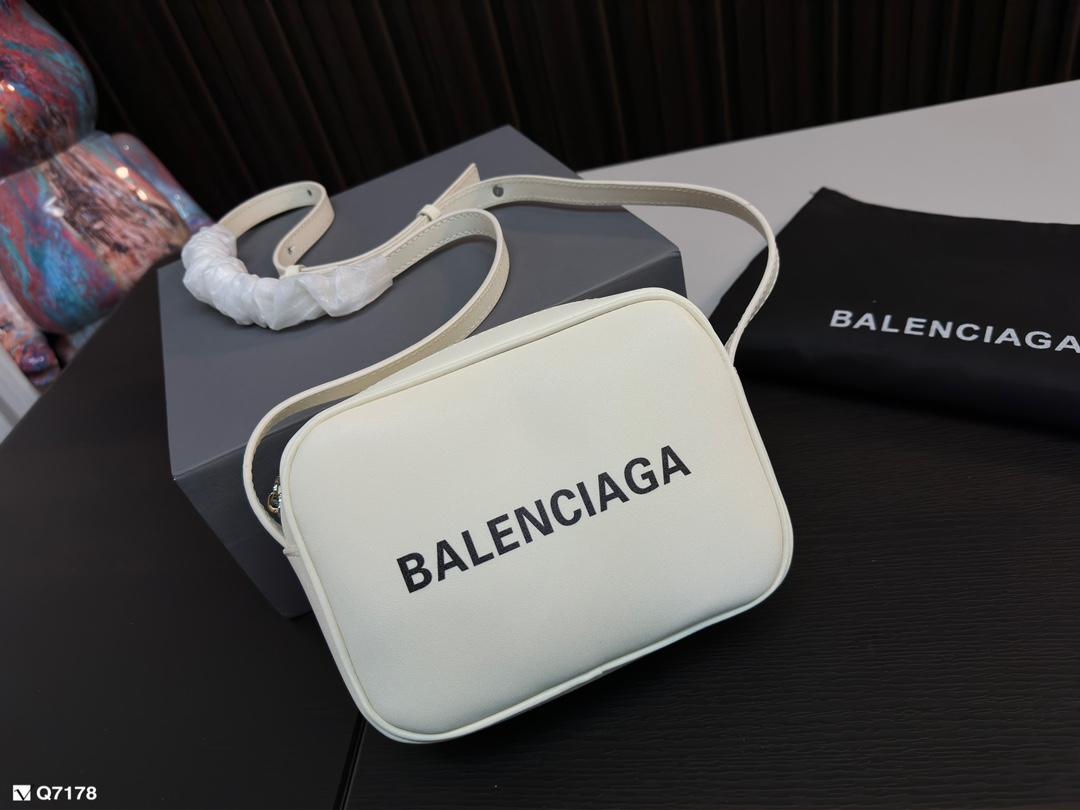 Replica Balenciaga Bag 20*15CM