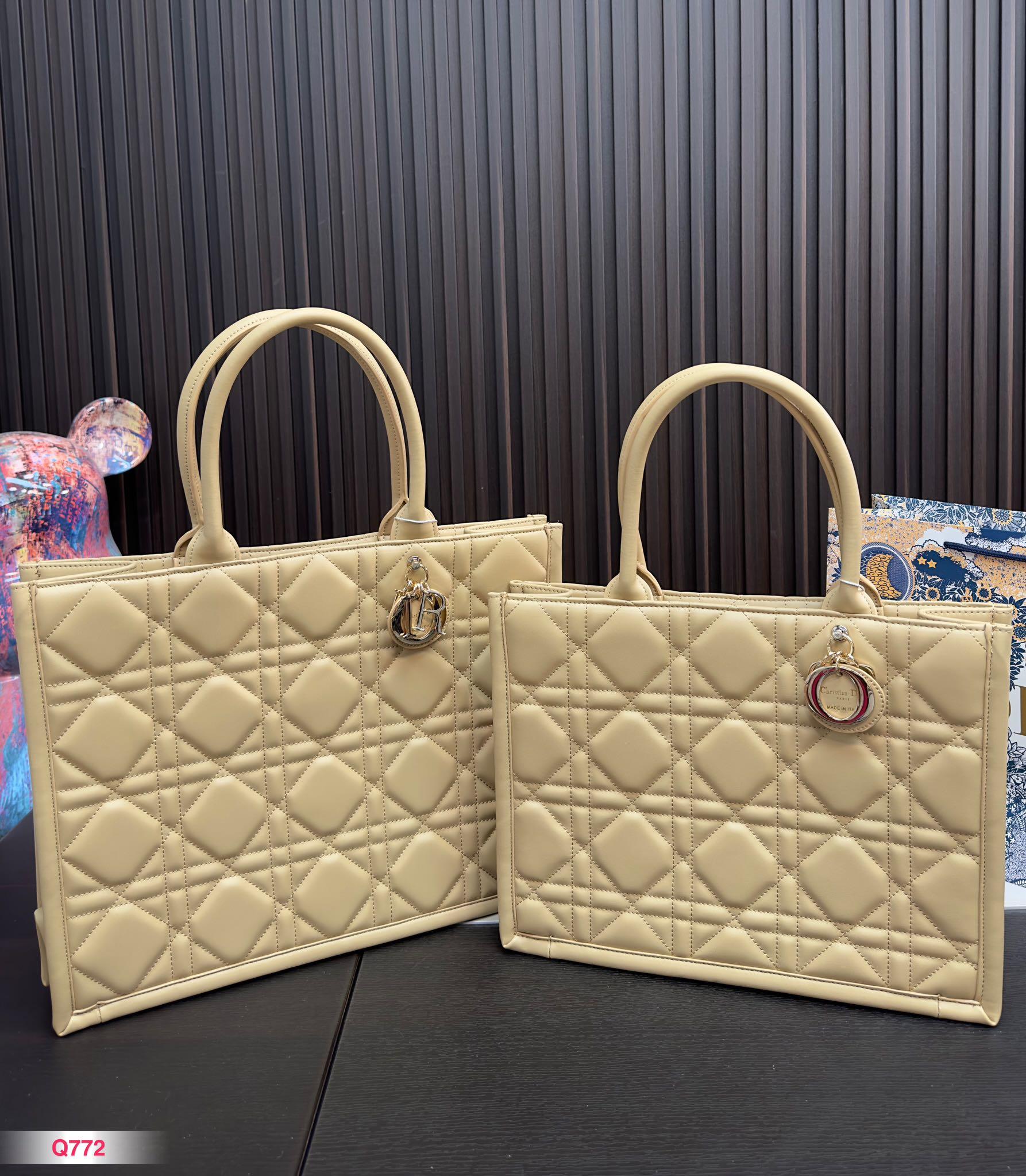Replica Dior Bag  36*28CM/40*32CM