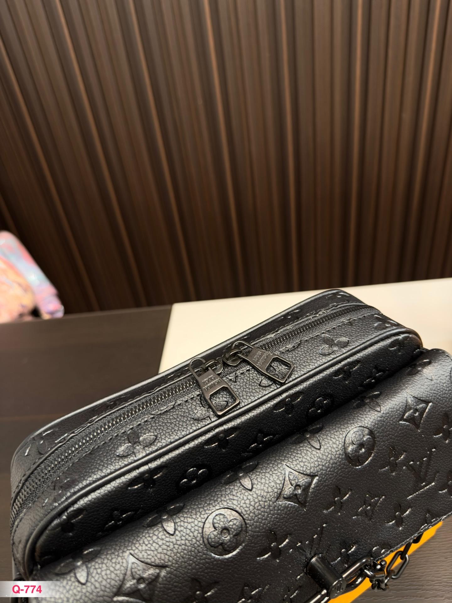 Replica Louis Vuitton Bag 17*24CM