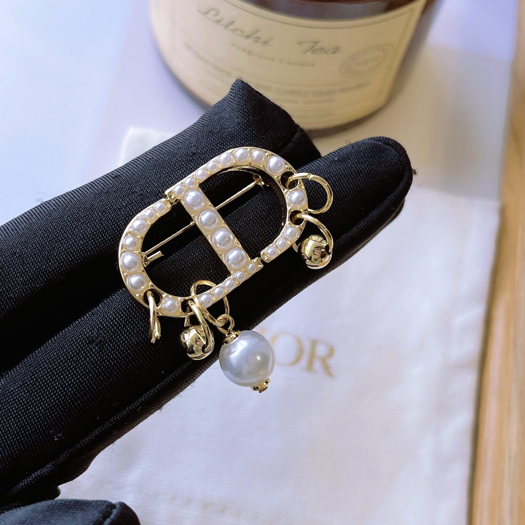 Replica DIOR Brooch