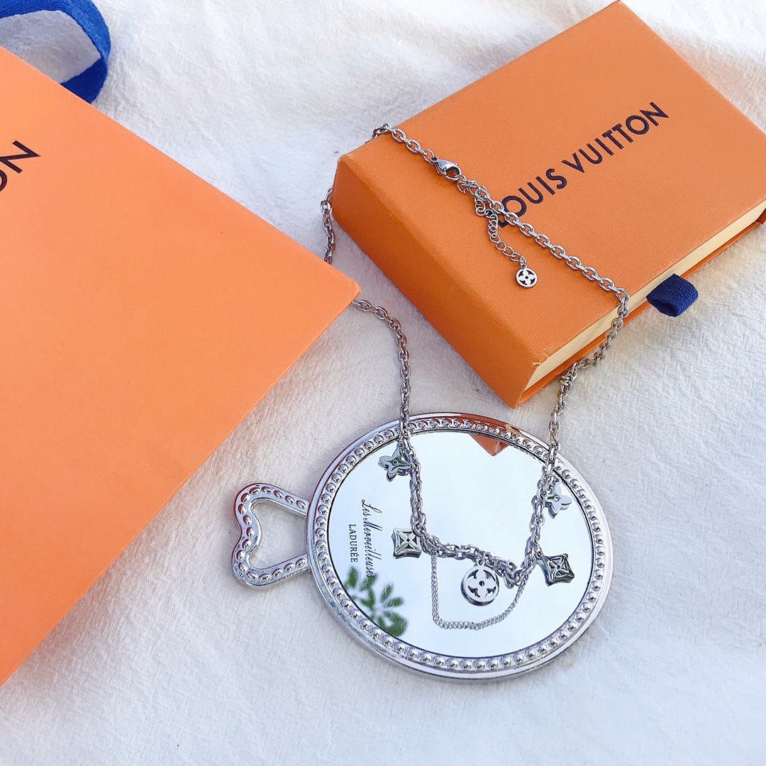 Replica LOUIS VUITTON Necklace