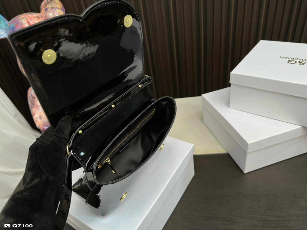 Replica Dolce Gabbana Bag 22*17CM