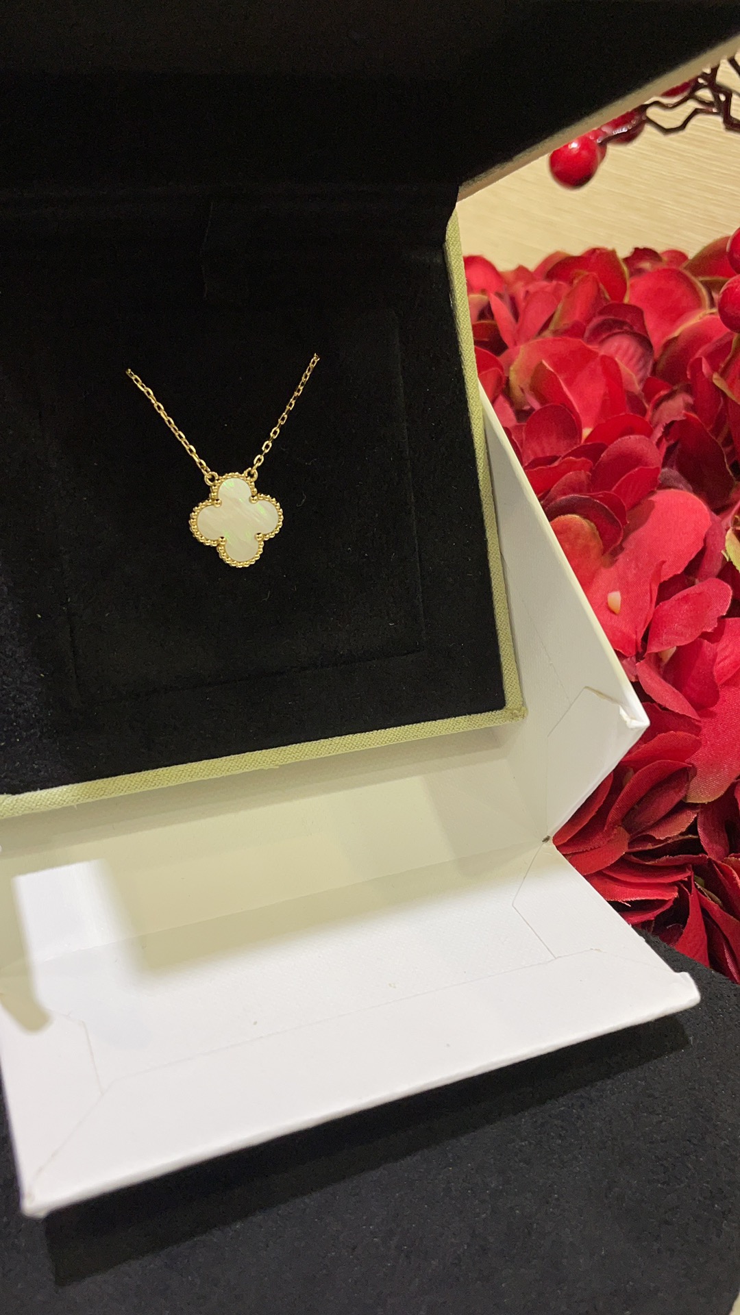 Replica VanCleef Arpels Necklace