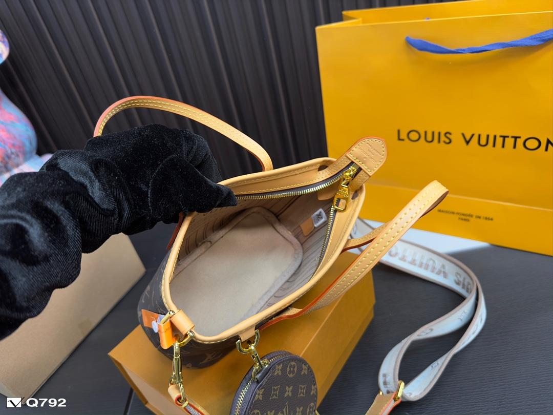 Replica Louis Vuitton Bag 13*19CM