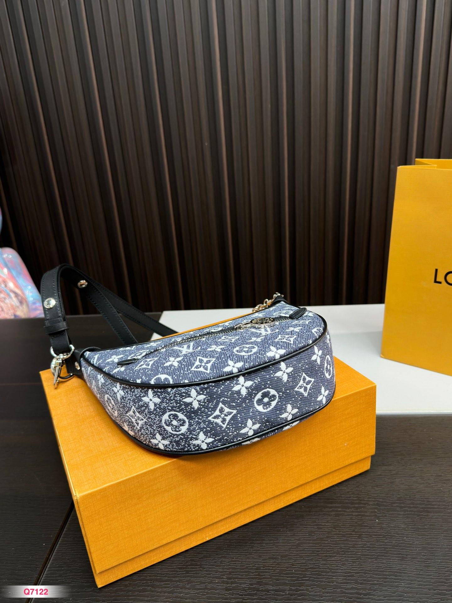 Replica Louis Vuitton Bag 12*22CM