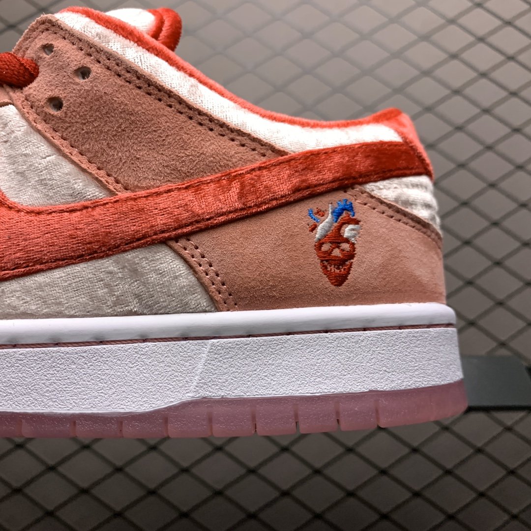 Replica Nike Dunk SB Shoe StrangeLove x Nike SB Dunk Low Valentines Day CT2552-800 36-46