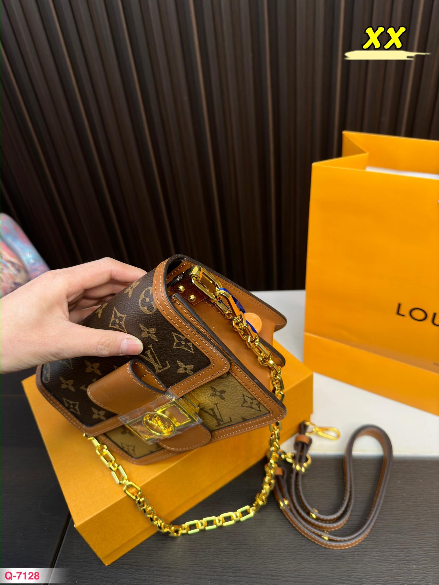 Replica Louis Vuitton Bag 20*18 CM