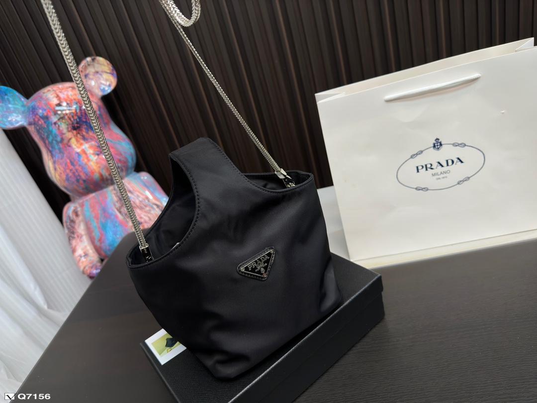 Replica Prada Bag 18*15CM