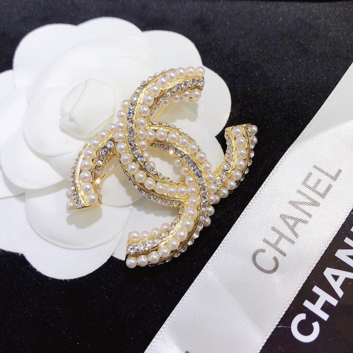 Replica CHANEL Brooch