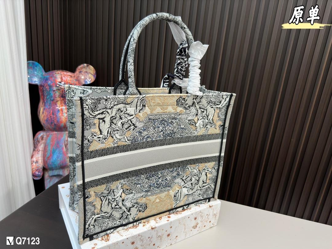 Replica Dior Bag   41*34CM/36*27CM