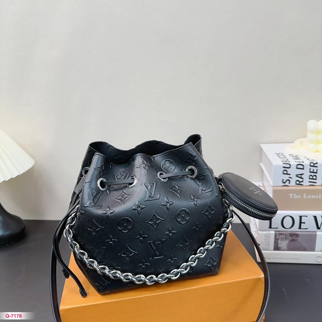 Replica Louis Vuitton Bag 24*20CM
