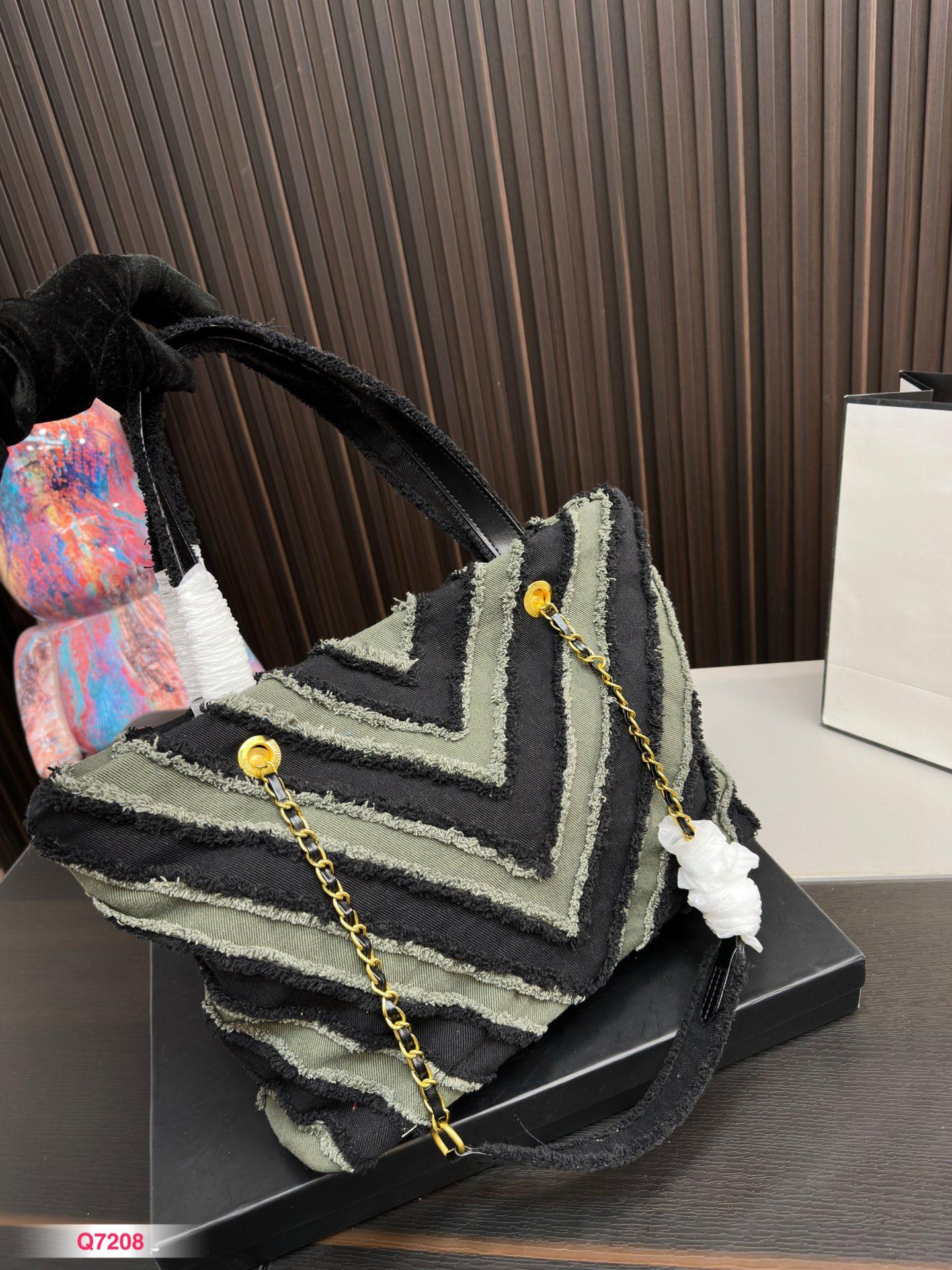 Replica Chanel Bag 36*28CM
