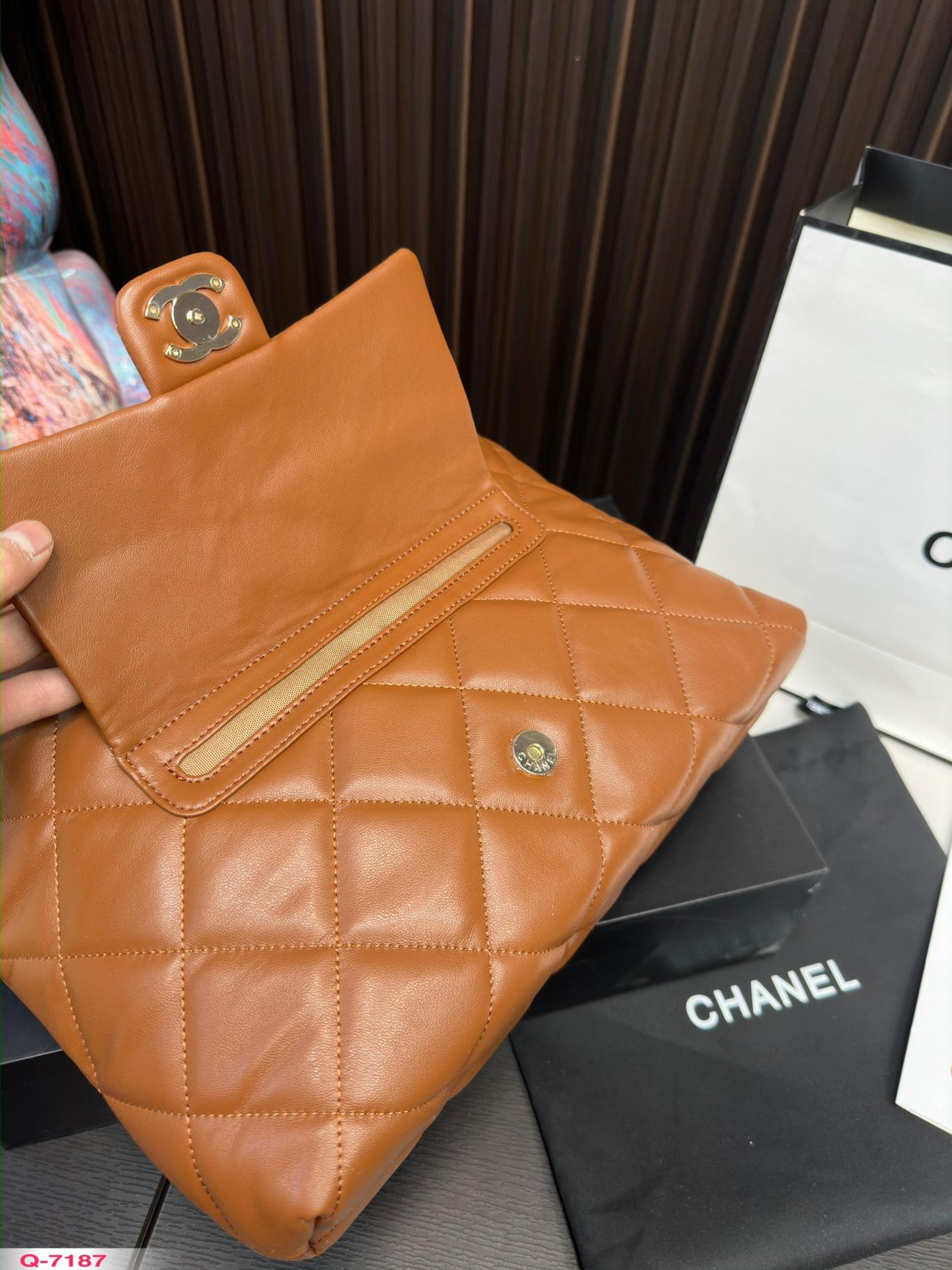 Replica Chanel Bag 33*31CM