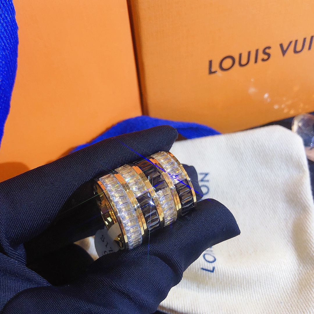 Replica LOUIS VUITTON Ring