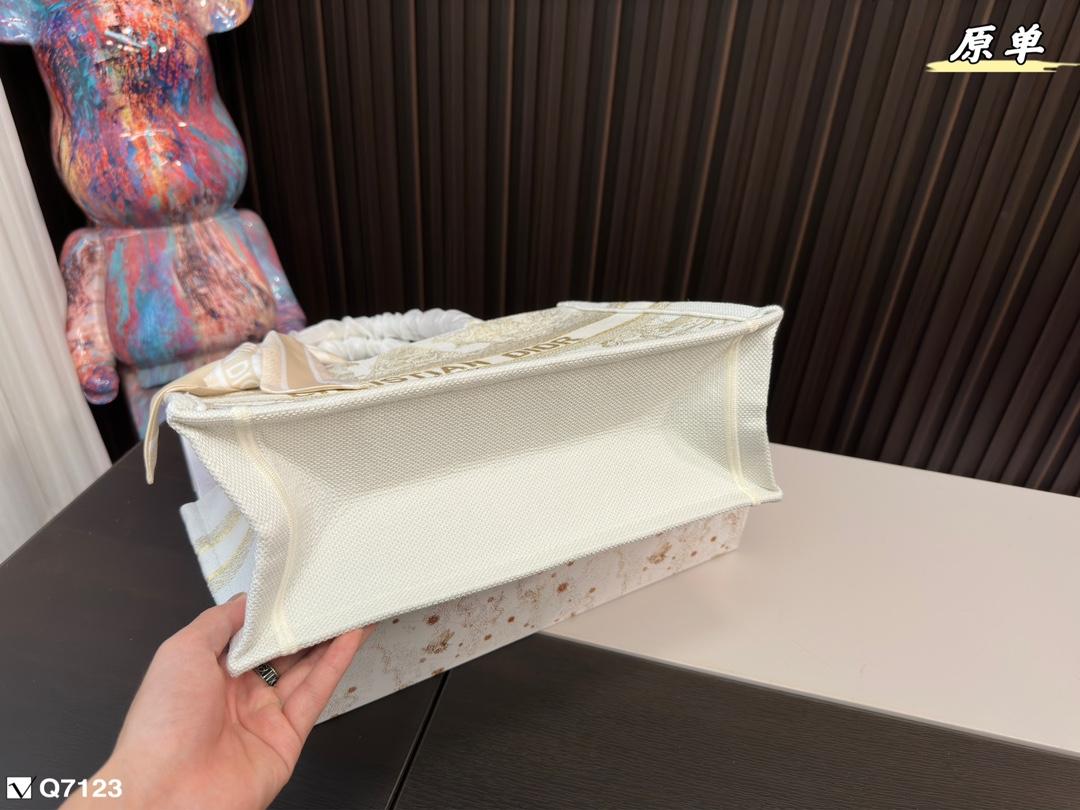 Replica Dior Bag   41*34CM/36*27CM