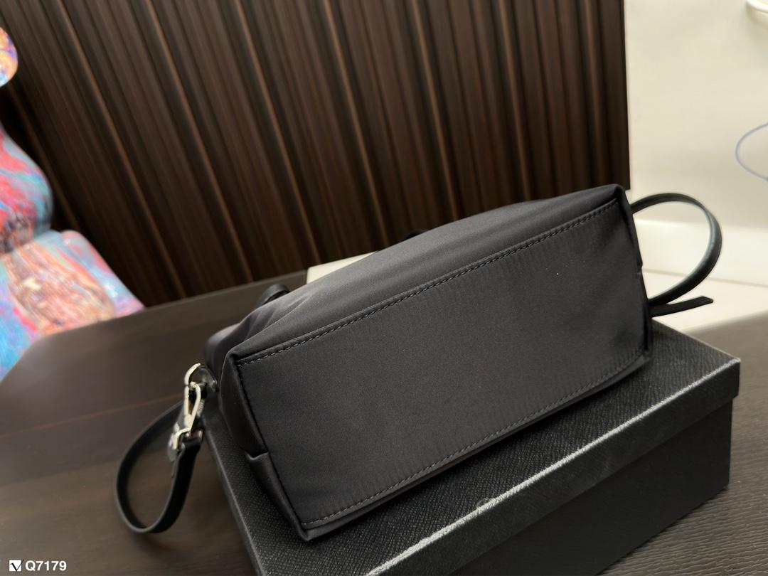 Replica Prada Bag 15*12CM/22*17CM