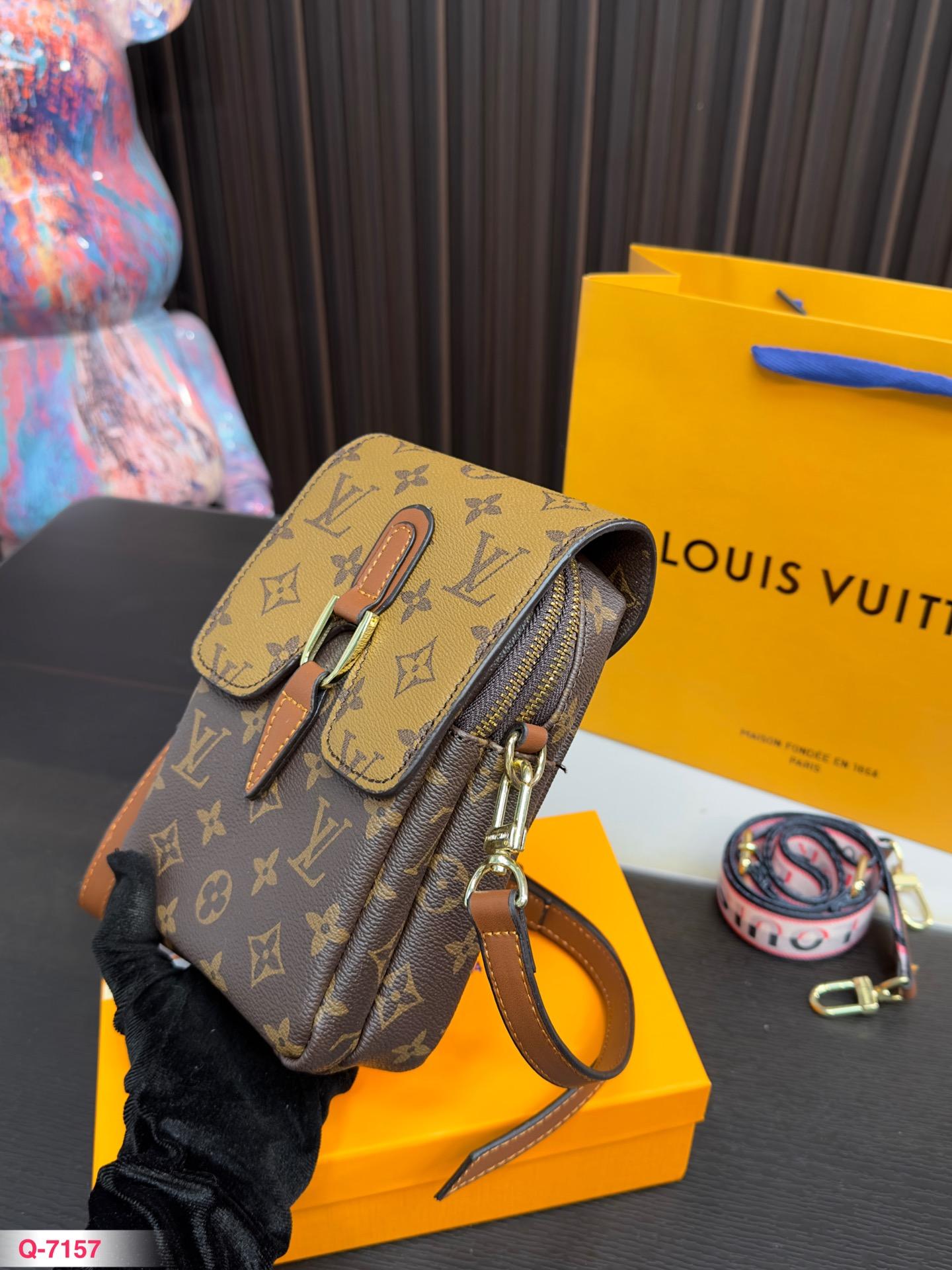 Replica Louis Vuitton Bag 20*13CM