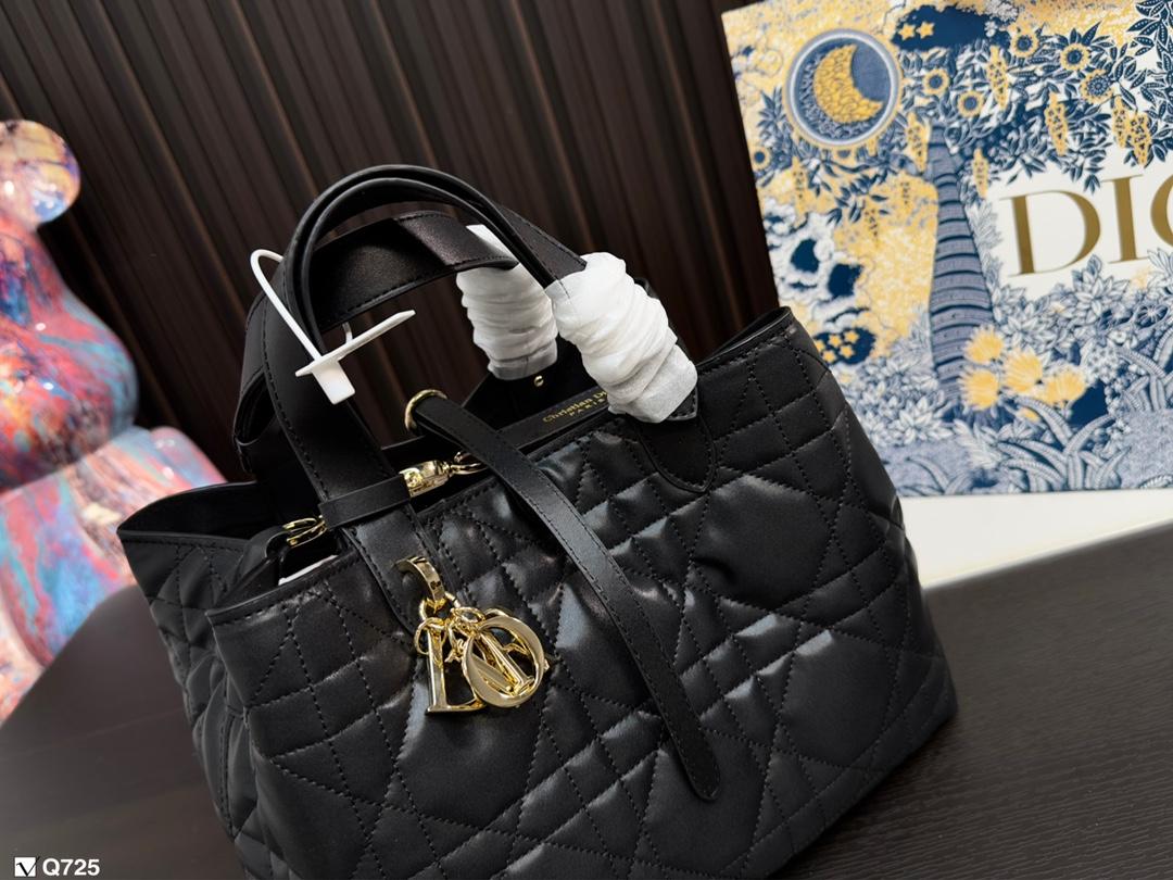 Replica Dior Bag  24*15CM/28*20CM