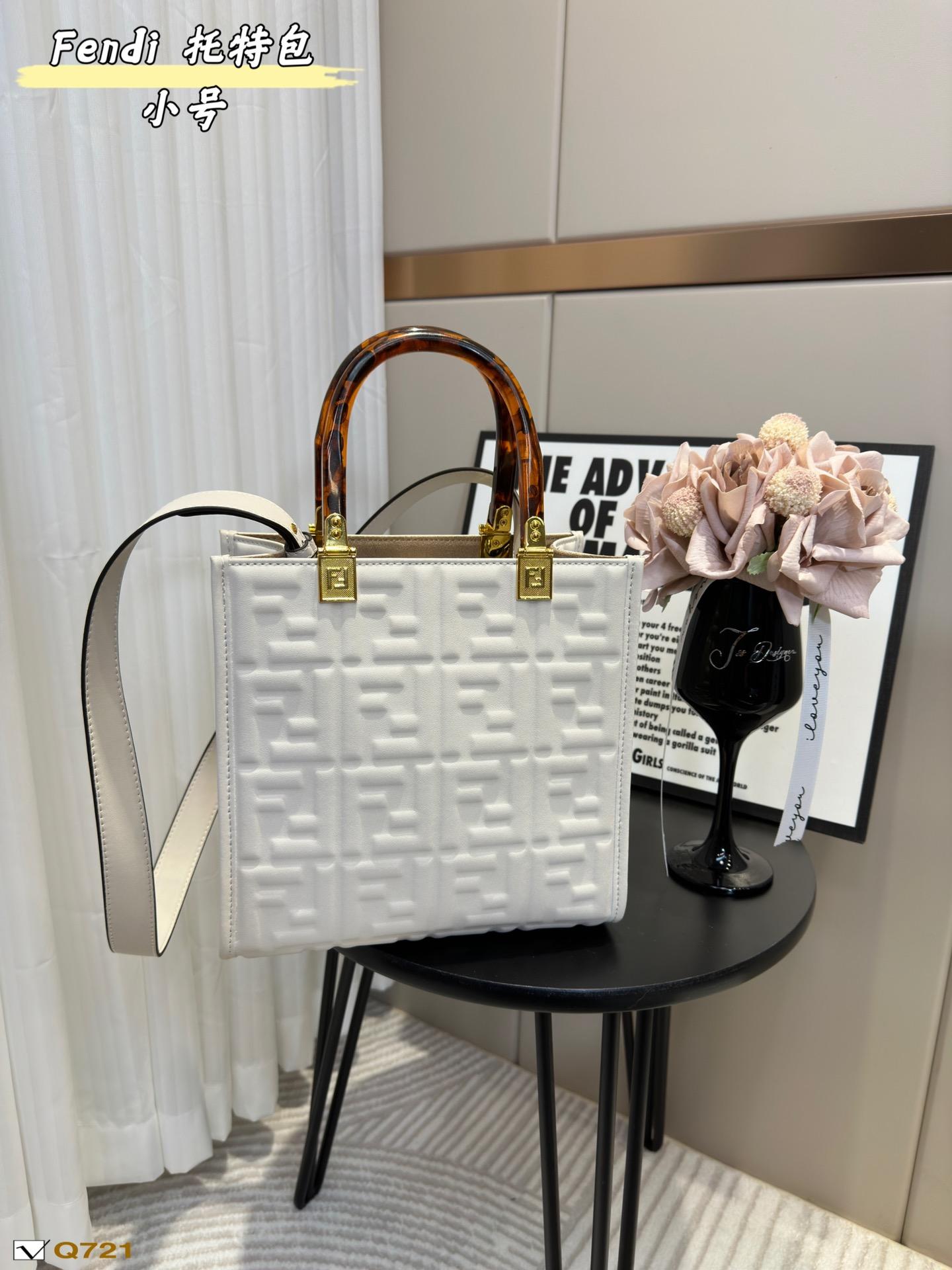 Replica Fendi Bag 23*22CM