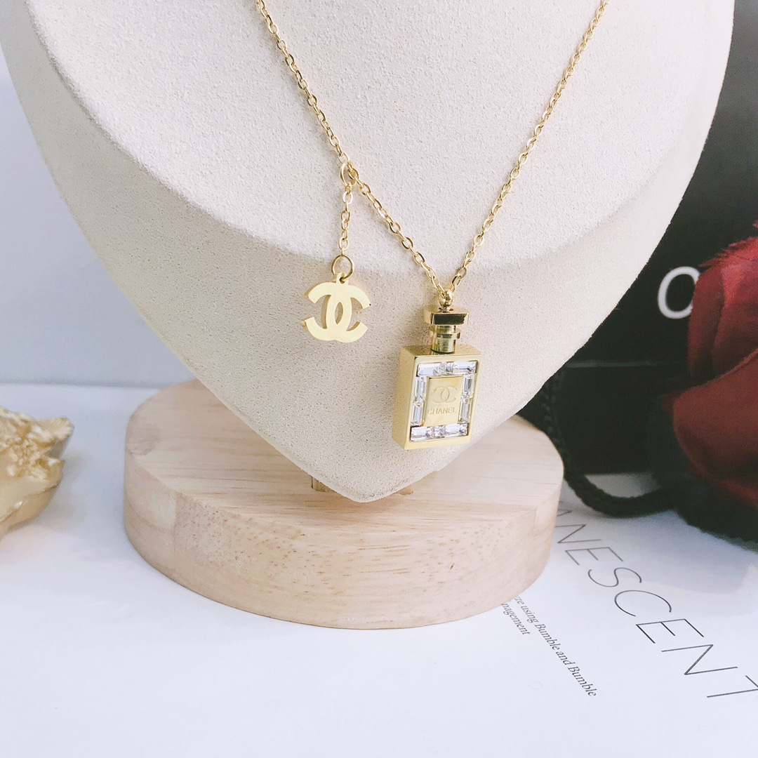 Replica CHANEL Necklace
