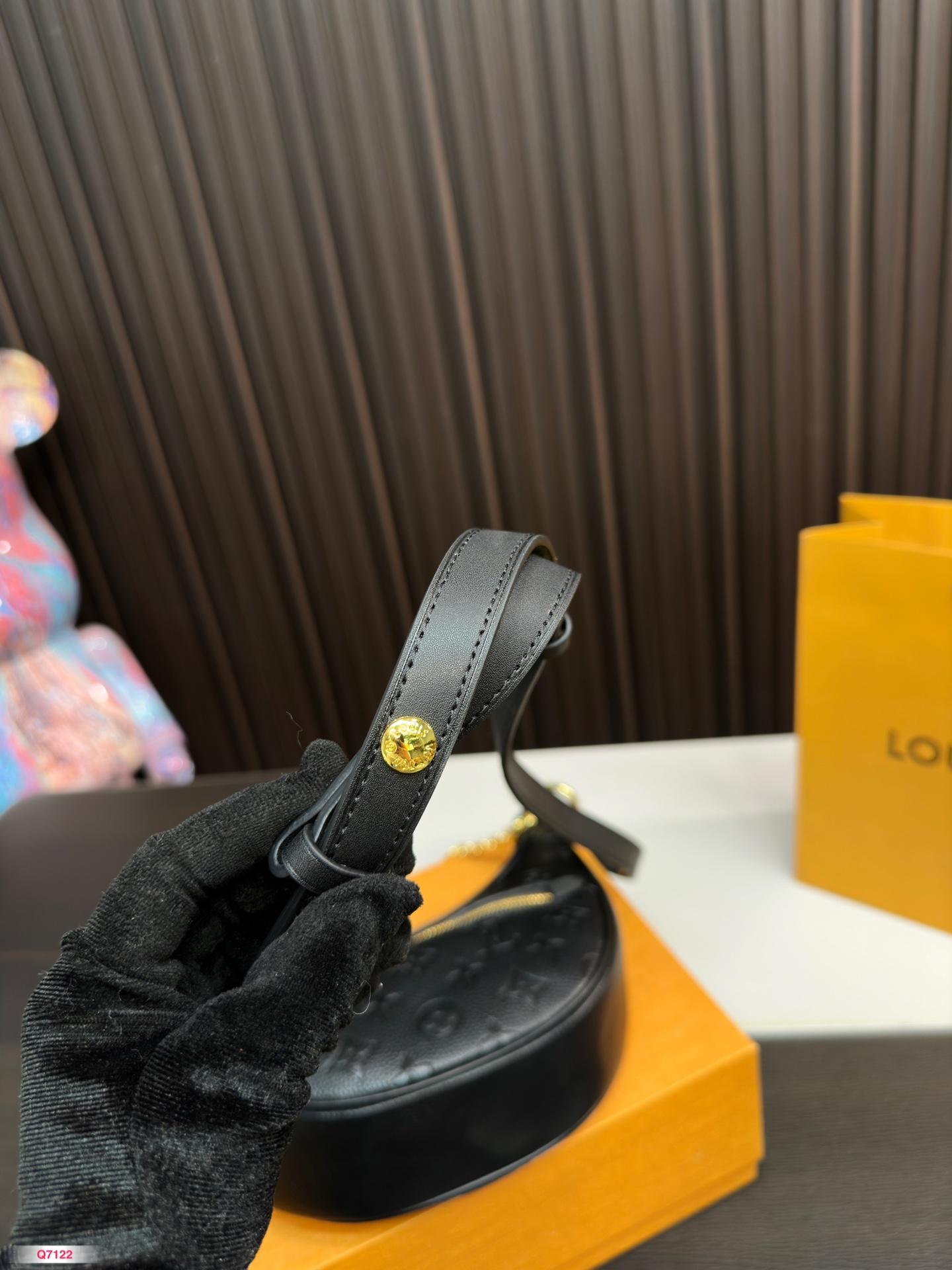 Replica Louis Vuitton Bag 12*22CM