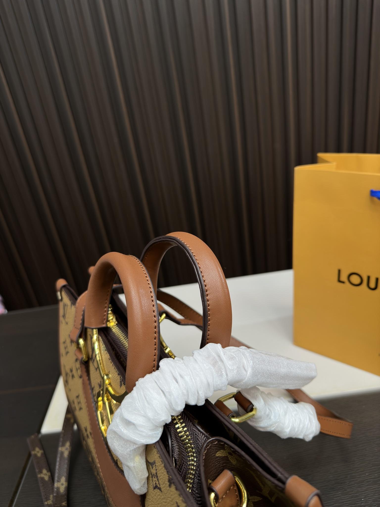 Replica Louis Vuitton Bag 31*23CM