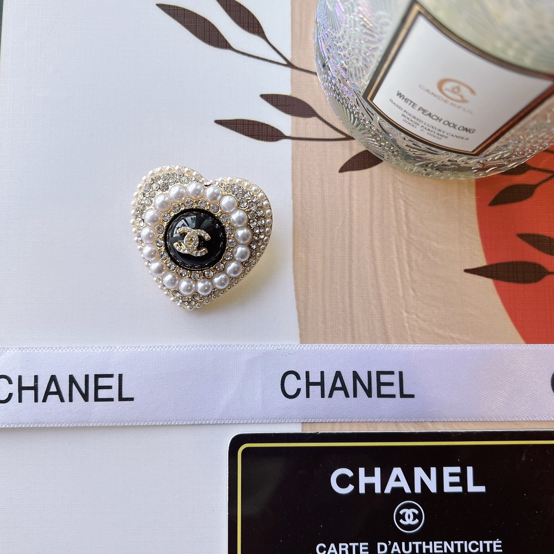 Replica CHANEL Brooch