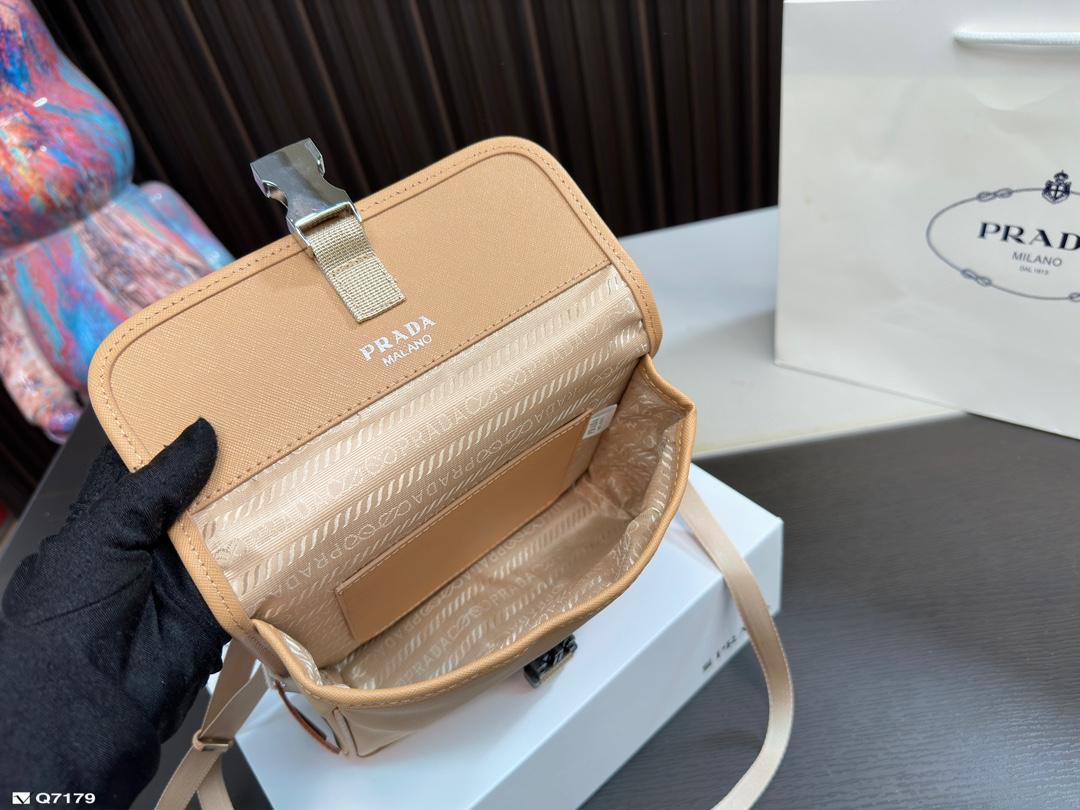 Replica Prada Bag 15*19CM