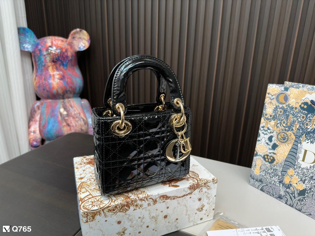 Replica Dior Bag  14*17*7CM