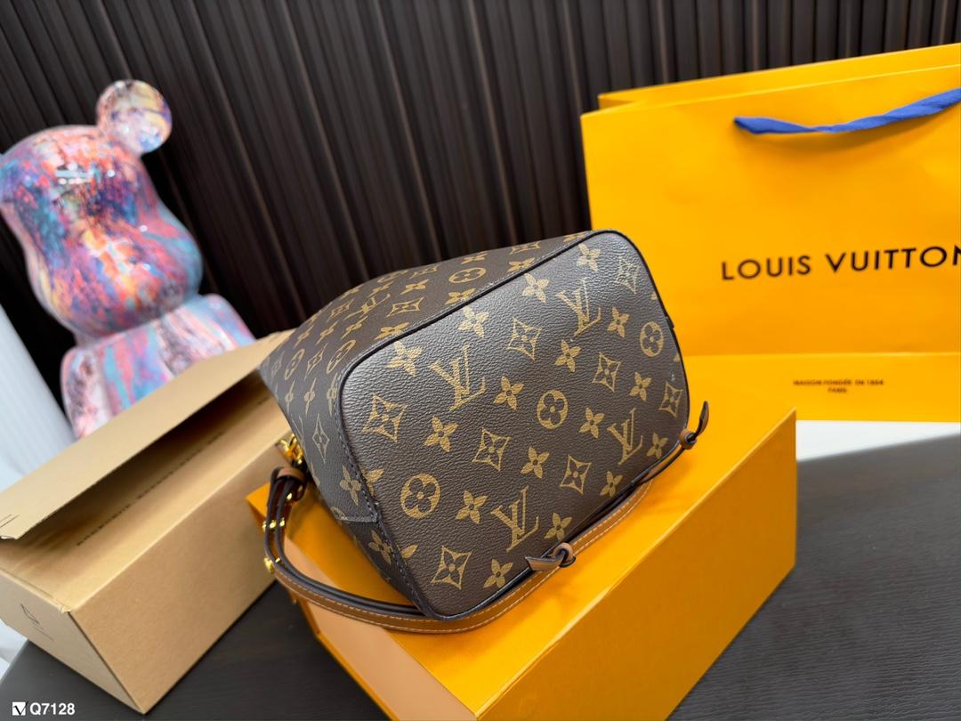 Replica Louis Vuitton Bag 20*20CM