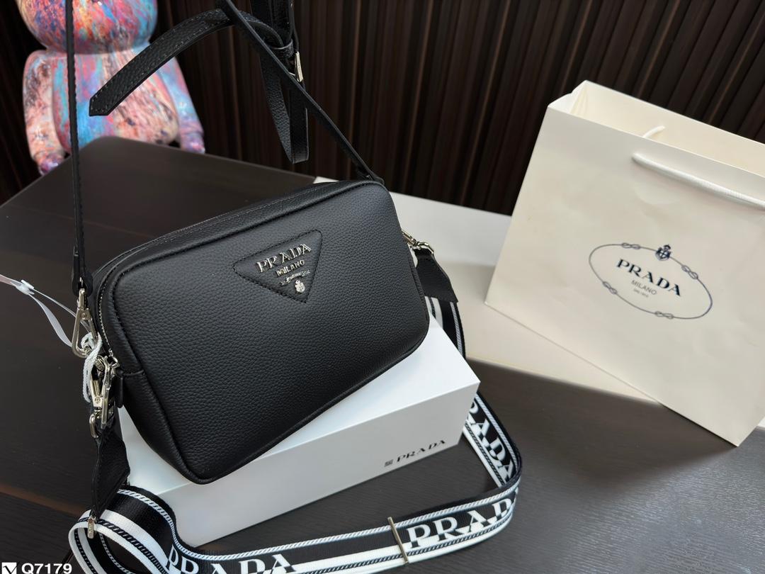 Replica Prada Bag 14*22CM