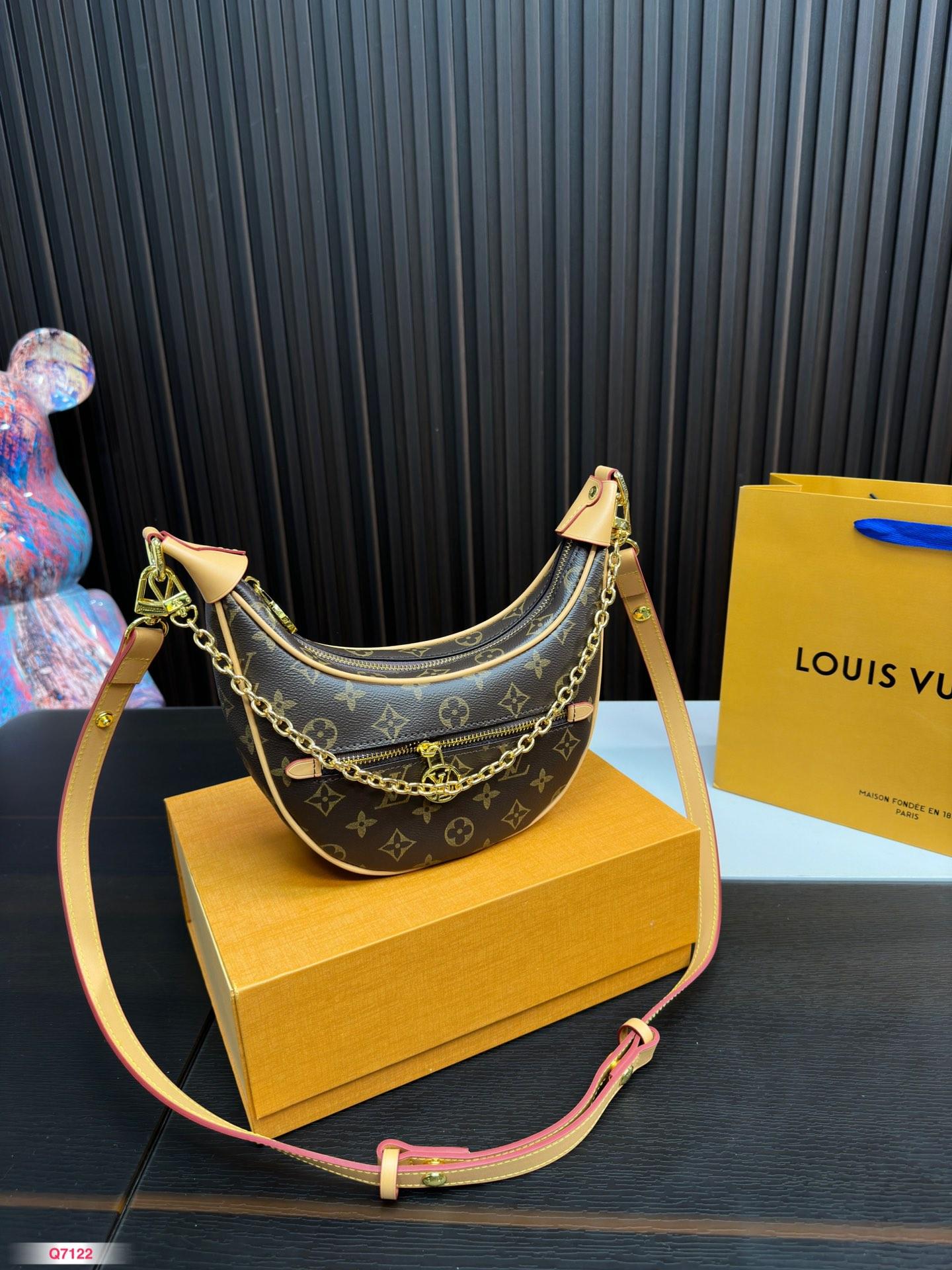 Replica Louis Vuitton Bag 12*22CM
