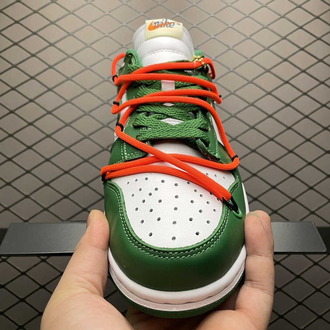 Replica OFF White Shoe Off-White x Futura x Nike SB Dunk CT0856-100 36-47