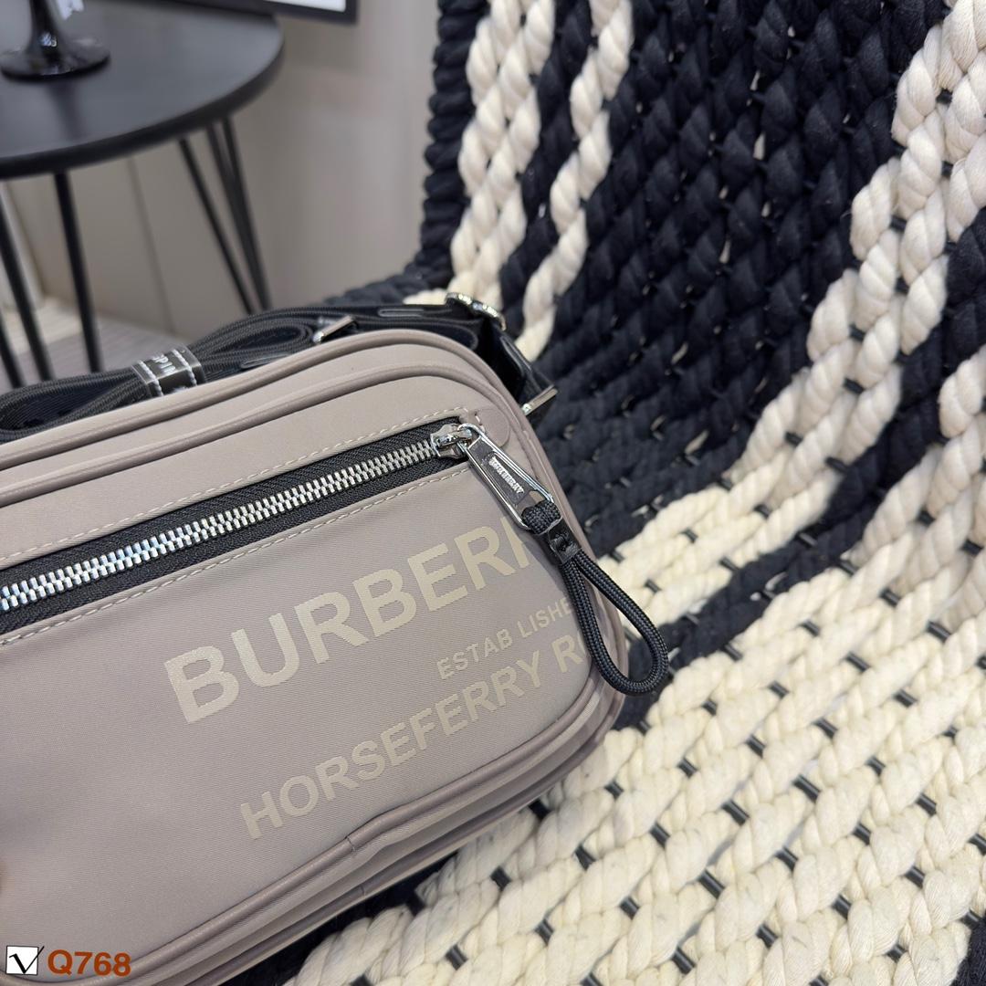 Replica Burberry Bag 20*15CM
