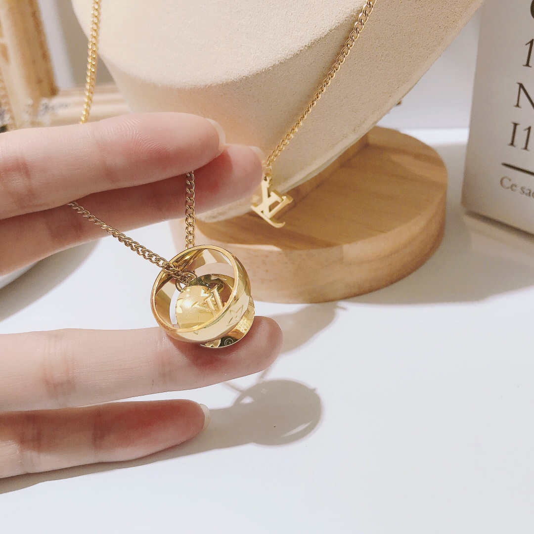 Replica LOUIS VUITTON Necklace