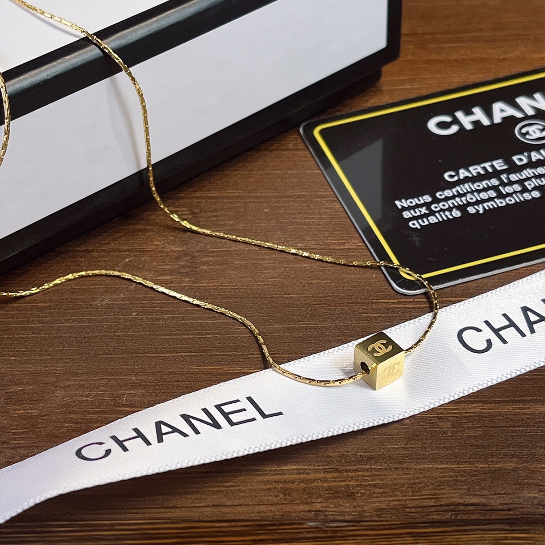 Replica CHANEL Necklace
