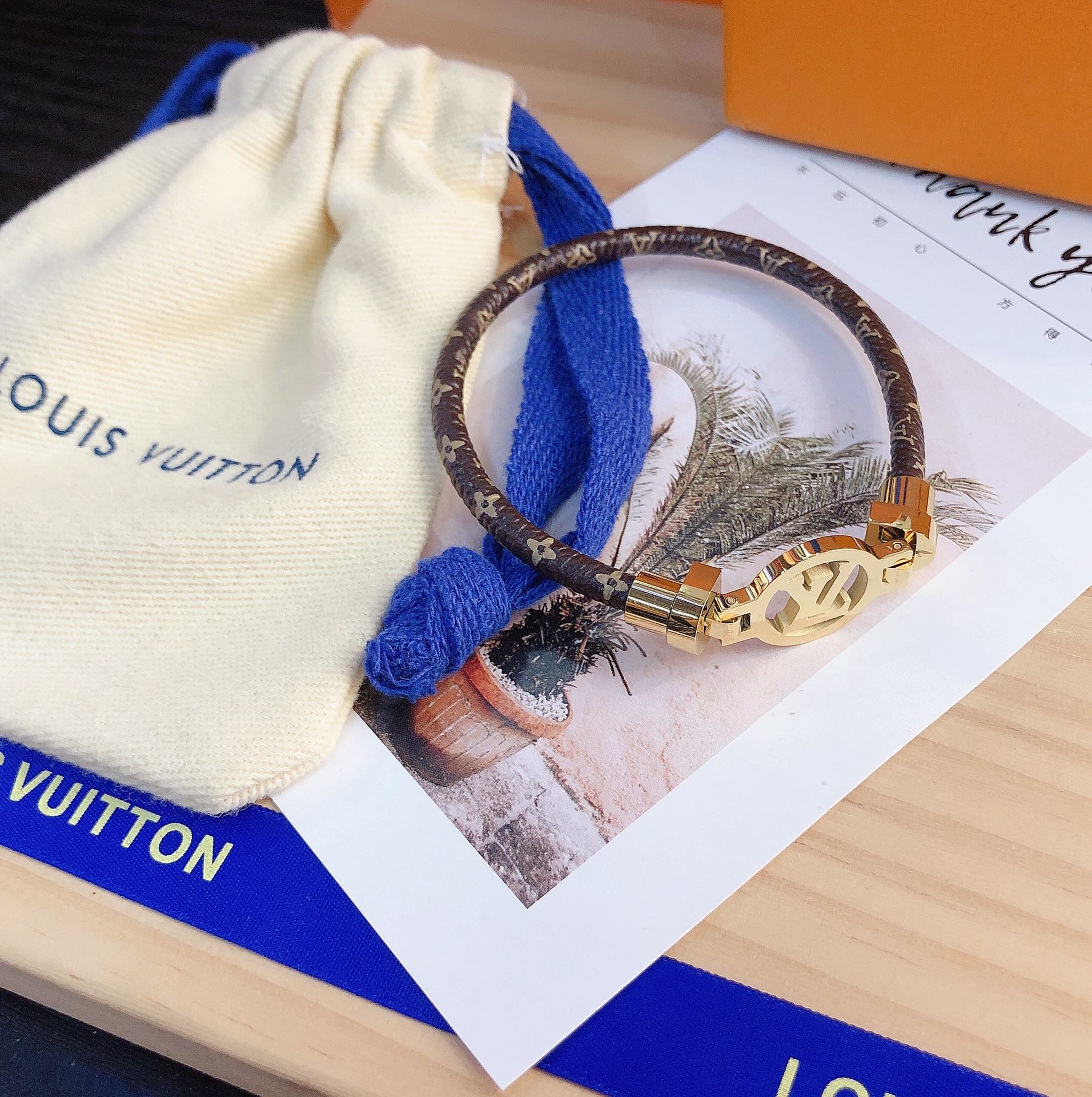 Replica LOUIS VUITTON Bangle