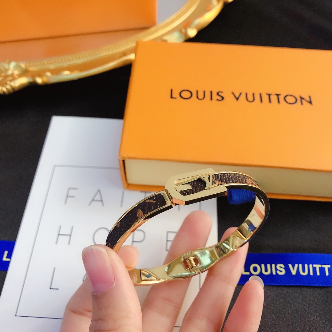 Replica LOUIS VUITTON Bangle