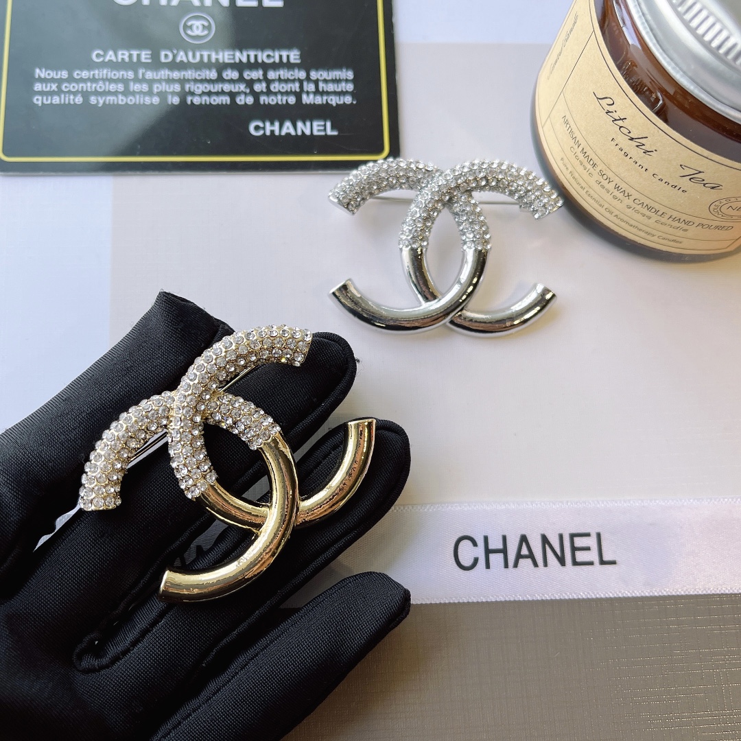 Replica CHANEL Brooch