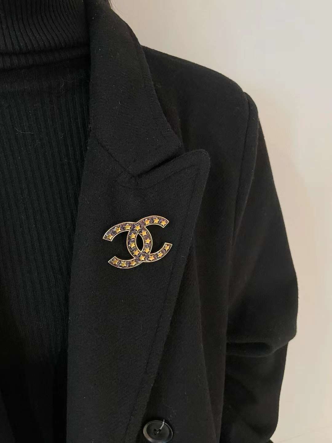 Replica CHANEL Brooch