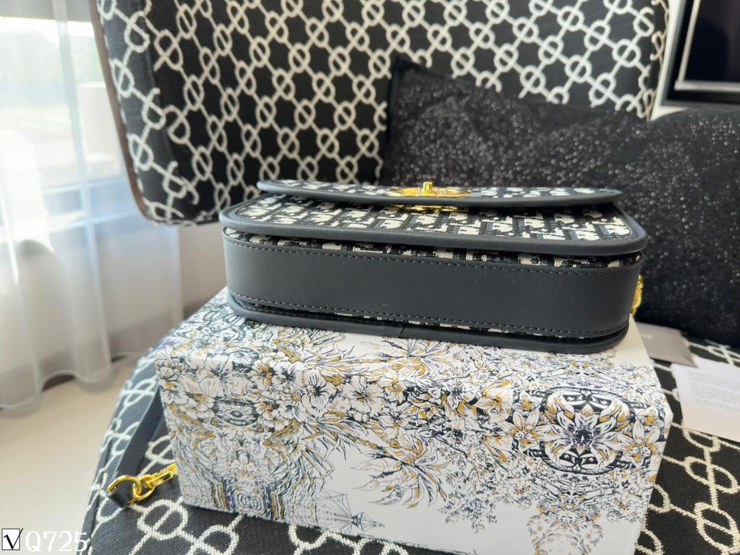 Replica Dior Bag