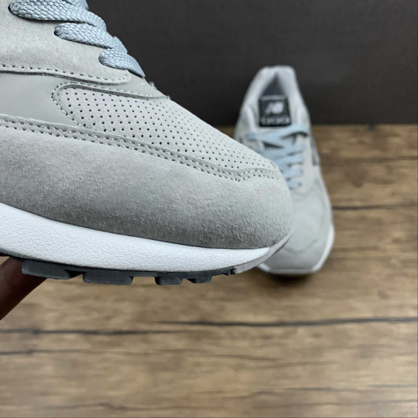 Replica New Balance Shoe New Balance NB999  ML999MG  39.5 40 40.5 41.5 42 42.5 43 44